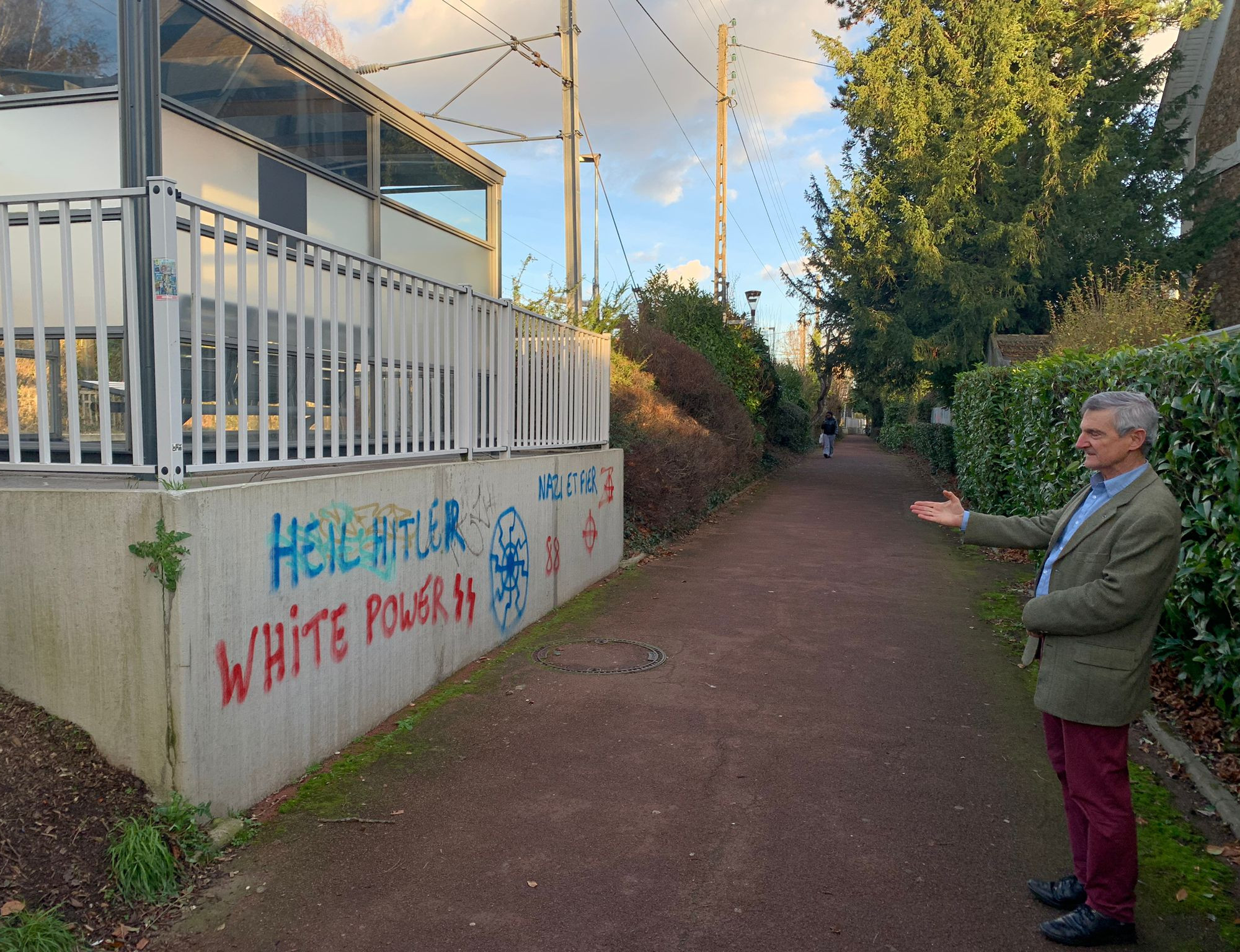 , Les infos de 18h – Yvelines : ce que l&rsquo;on sait de l&rsquo;agression du fils d&rsquo;un &eacute;lu par des militants d&rsquo;ultra-droite