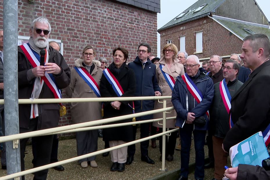 , &Eacute;lu agress&eacute; par un habitant : un rassemblement r&eacute;publicain en soutien &agrave; la victime