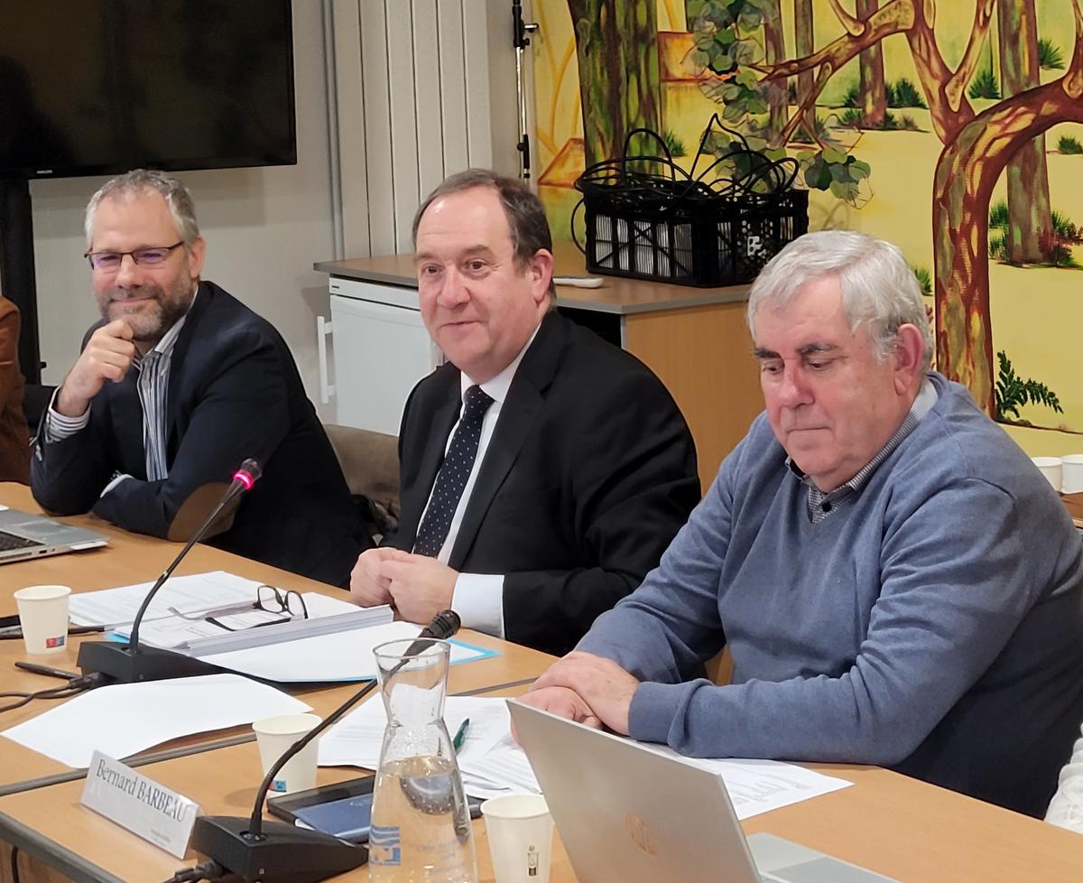 Maire (LR) de Saint-Aubin-de-M&eacute;doc depuis d&eacute;cembre 2005, Christophe Duprat estime agir au service des habitants depuis cette date.