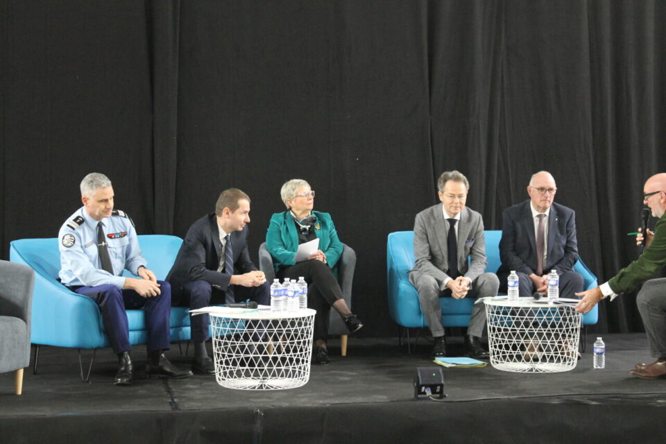 AMF2-association-maires-des-c&ocirc;tes-d'armor-3-f&eacute;vrier-2024-colonel-st&eacute;phane-privat-gendarmerie-nicolas-heinz-procuerur-saint-brieuc-catherine-lh&eacute;ritier-AMF nationale-pr&eacute;fet-st&eacute;phane-rouv&eacute;-maire-erquy-henri-labb&eacute;