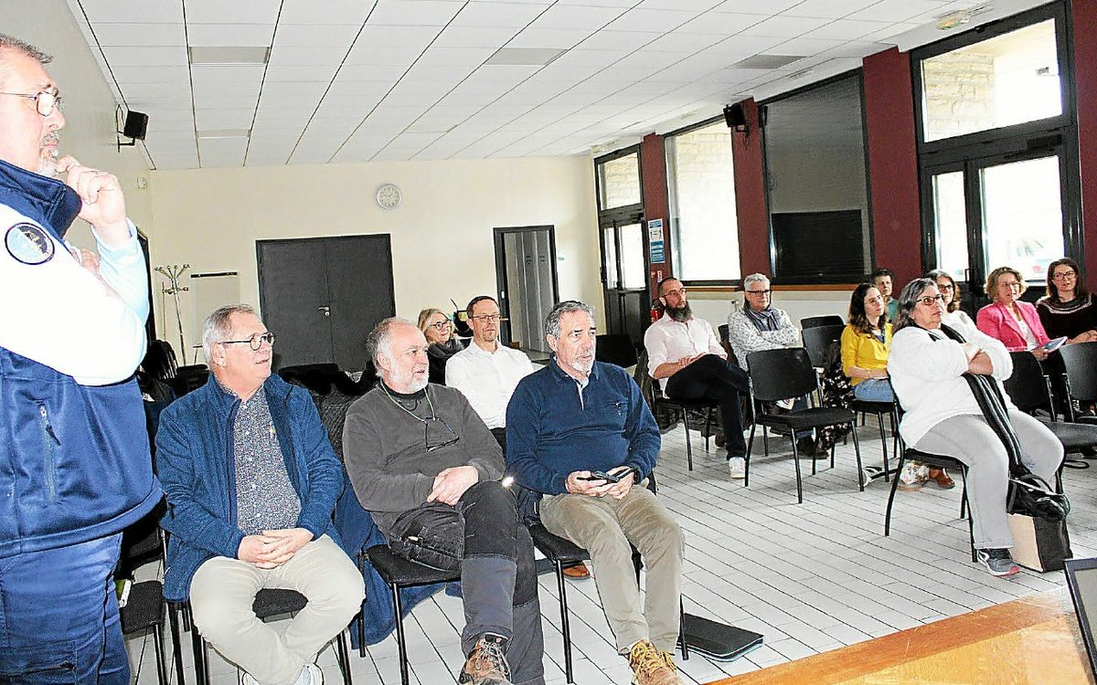 , Agressions, incivilit&eacute;s&hellip; Les &eacute;lus de territoire de Questembert se forment avec les gendarmes