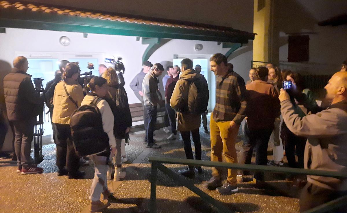 Des parents d&rsquo;&eacute;l&egrave;ves de l&rsquo;ikastola de Briscous ont assist&eacute;, nombreux, au conseil municipal, lundi soir.