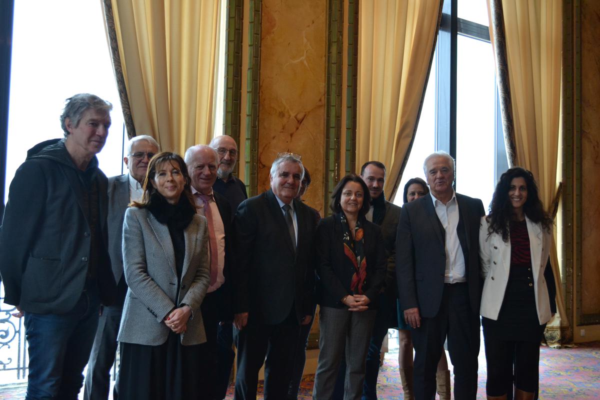 , Face aux violences, les maires des Pyr&eacute;n&eacute;es-Atlantiques font front