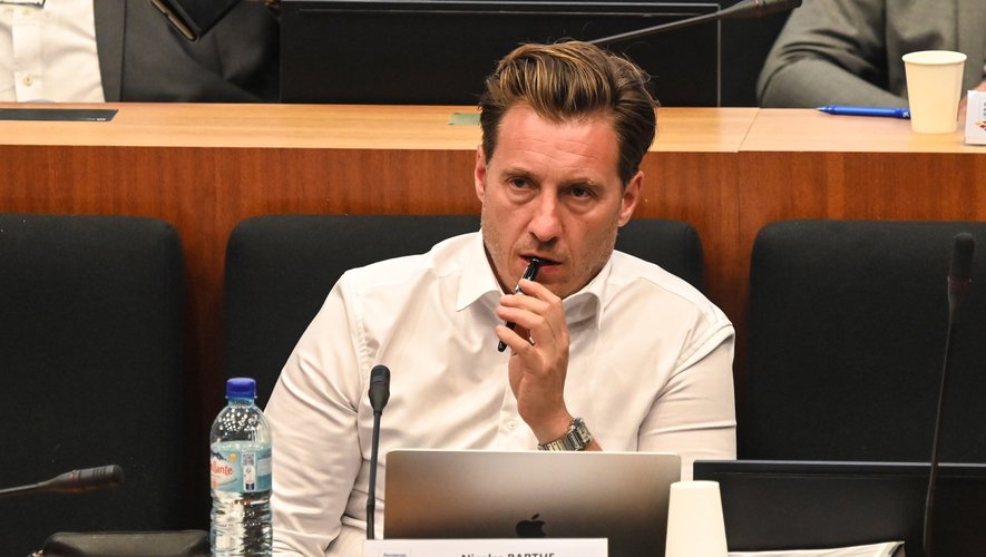 , Pr&egrave;s de Perpignan : vis&eacute; par une plainte pour violences apr&egrave;s des d&eacute;gradations dans sa commune, un maire d&eacute;ment et contre-attaque