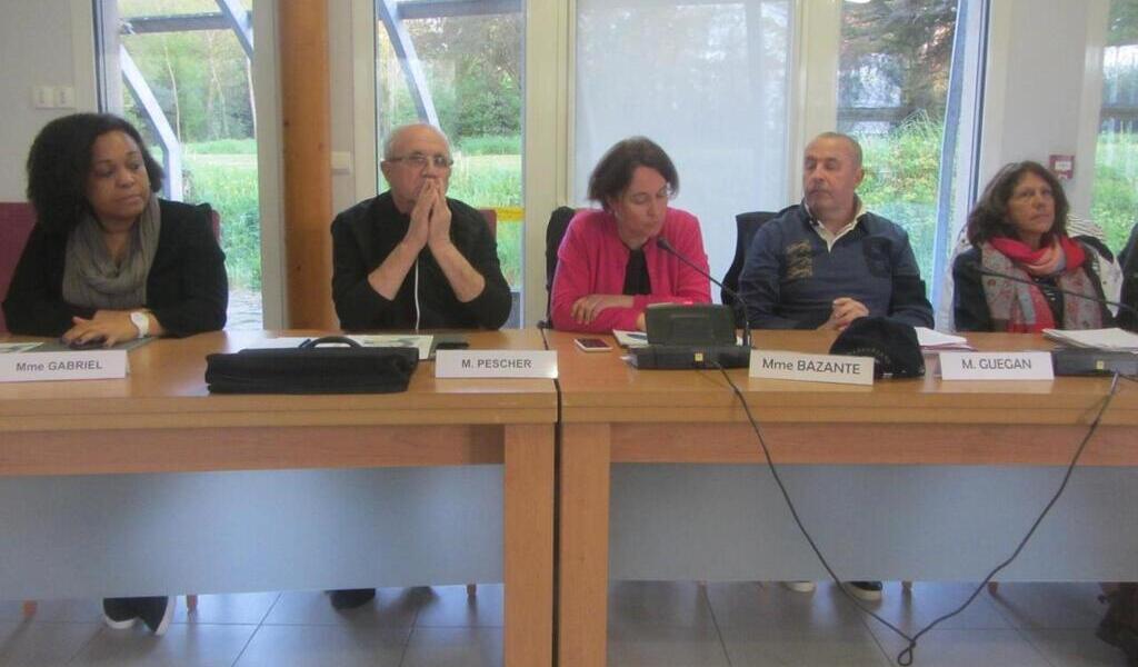 , &Agrave; M&ucirc;rs-&Eacute;rign&eacute;, exc&eacute;d&eacute;s, les &eacute;lus minoritaires du conseil municipal claquent la porte