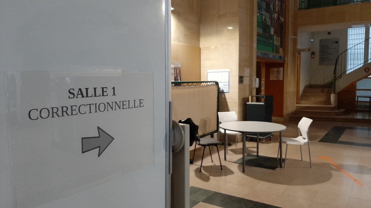 , Brest : il insulte et violente sa compagne handicap&eacute;e