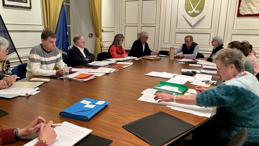 , Budget rejet&eacute;, d&eacute;mission d&rsquo;un &eacute;lu et pol&eacute;mique autour du camping : retour sur la folle s&eacute;ance du conseil municipal de Castillonn&egrave;s