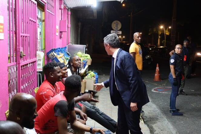 Arriv&eacute;e du ministre de l&rsquo;int&eacute;rieur, G&eacute;rald Darmanin, &agrave; Pointe-&agrave;-Pitre (Guadeloupe), le 17&nbsp;avril&nbsp;2024.