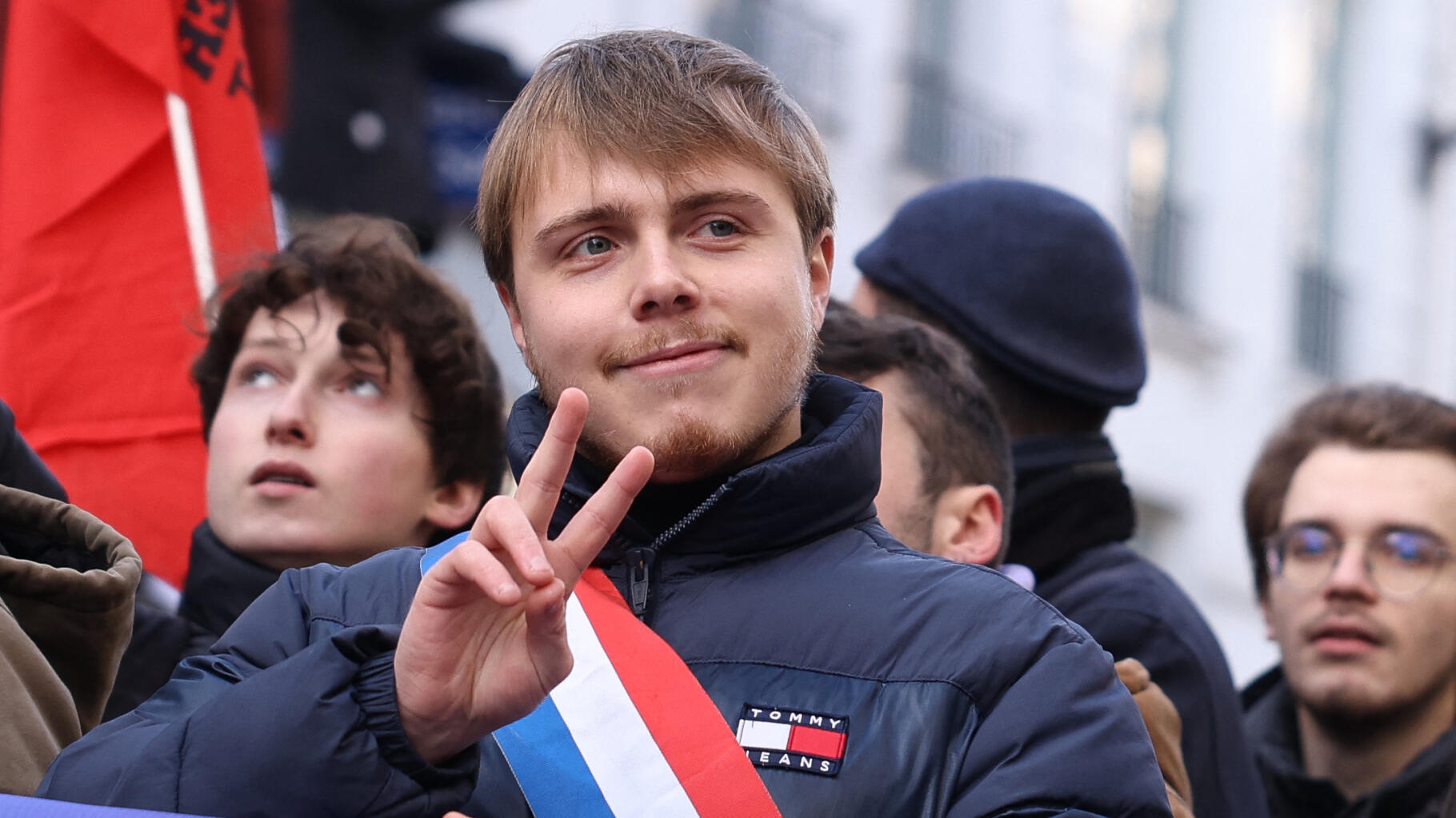 , Face &agrave; Bollor&eacute; et Hanouna, Louis Boyard s&rsquo;est arrang&eacute; pour avoir droit &agrave; sa revanche &agrave; l&rsquo;Assembl&eacute;e