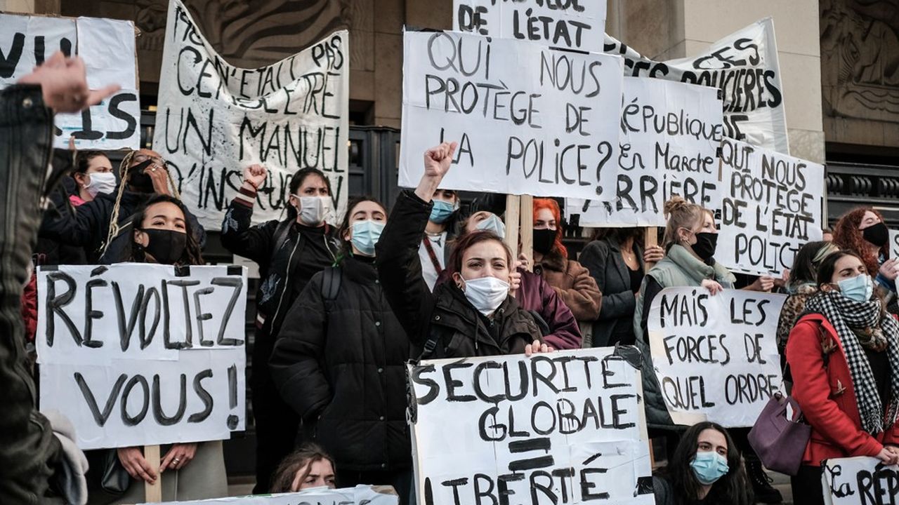 , Face aux violences polici&egrave;res, une mobilisation qui gronde