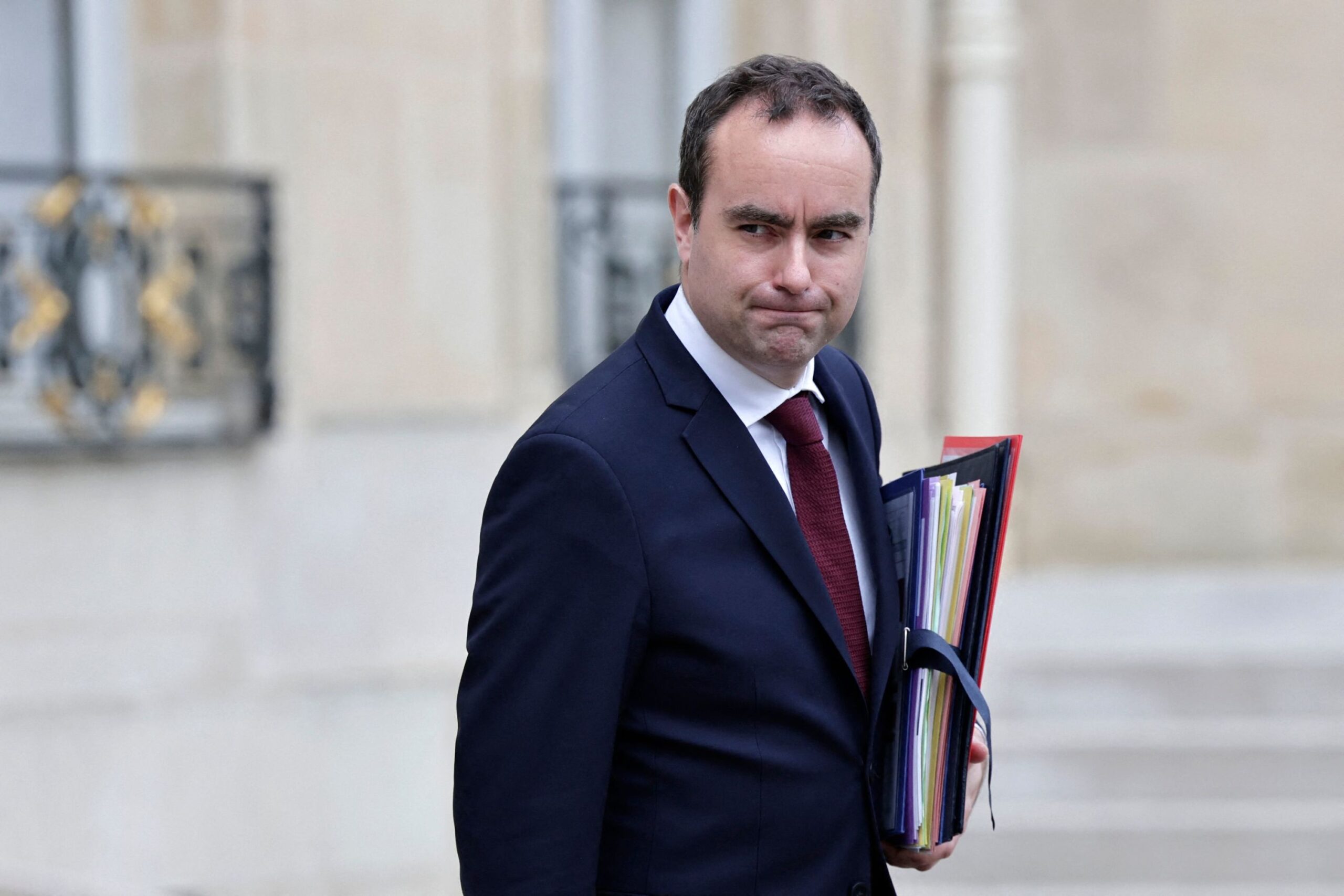 , Guerre en Ukraine : Lecornu accuse les Insoumis d&rsquo;&laquo;entretenir une confusion entre l&rsquo;agress&eacute; et l&rsquo;agresseur&raquo;