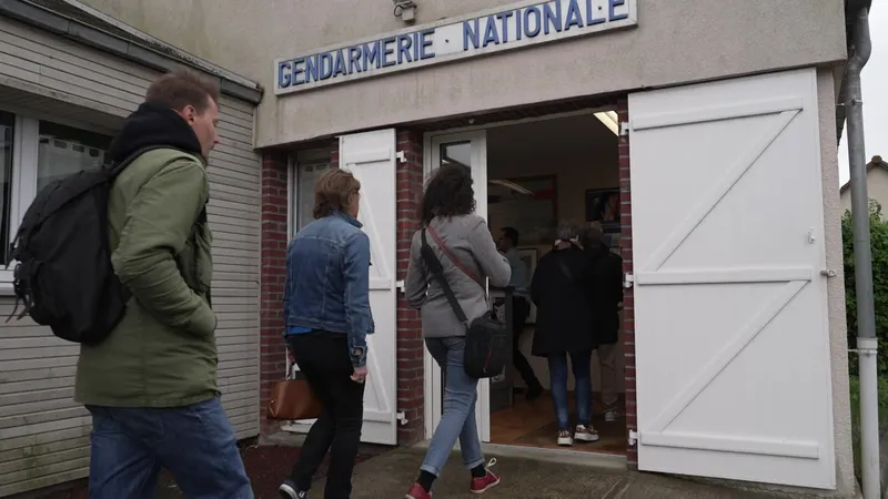 Plusieurs associations d'aide aux victimes de violences intrafamiliales &eacute;taient invit&eacute;s &agrave; d&eacute;couvrir la brigade de gendarmerie d'Ailly-le-Haut-Clocher, dans la Somme.