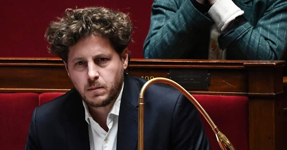 , L&rsquo;ex-dirigeant d&rsquo;EELV Julien Bayou, accus&eacute; de violences psychologiques, d&eacute;missionne du parti