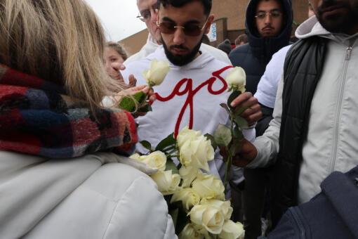 Un rassemblement en hommage &agrave; Philippe, &agrave; Grande-Synthe, le 19 avril 2024. 
