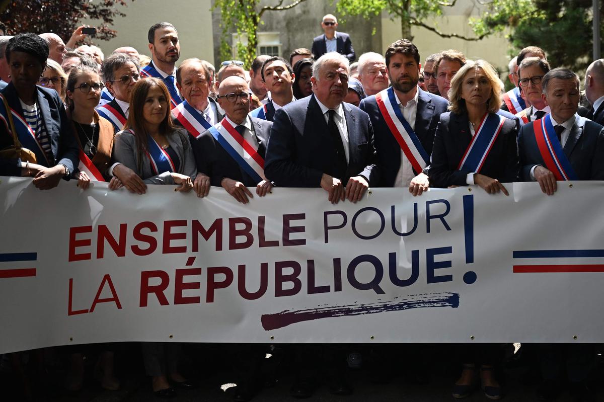 , Politique : les &eacute;lus locaux un peu mieux prot&eacute;g&eacute;s contre les agressions