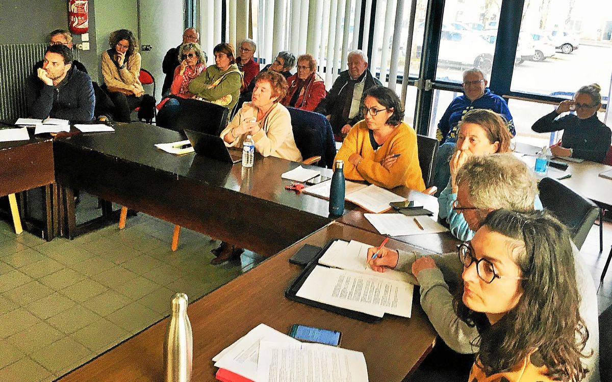 , Secours populaire, agressions canines, plage non surveill&eacute;e&hellip; : l&rsquo;opposition se fait entendre au conseil municipal &agrave; Plon&eacute;our-Lanvern