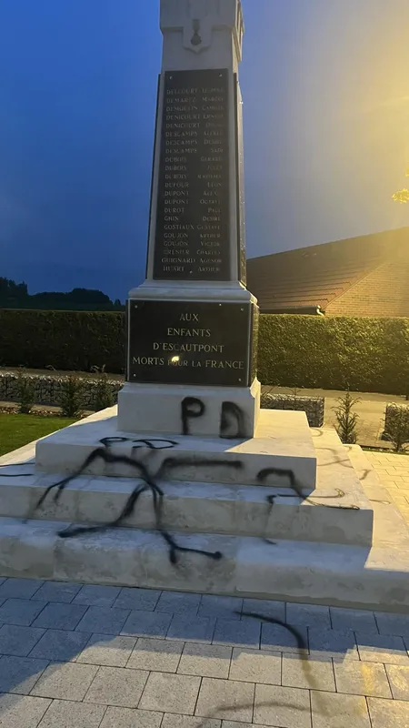 L'inauguration du monument aux morts est maintenue ce mercredi 8 mai 2024 &agrave; Estcautpont (Nord).
