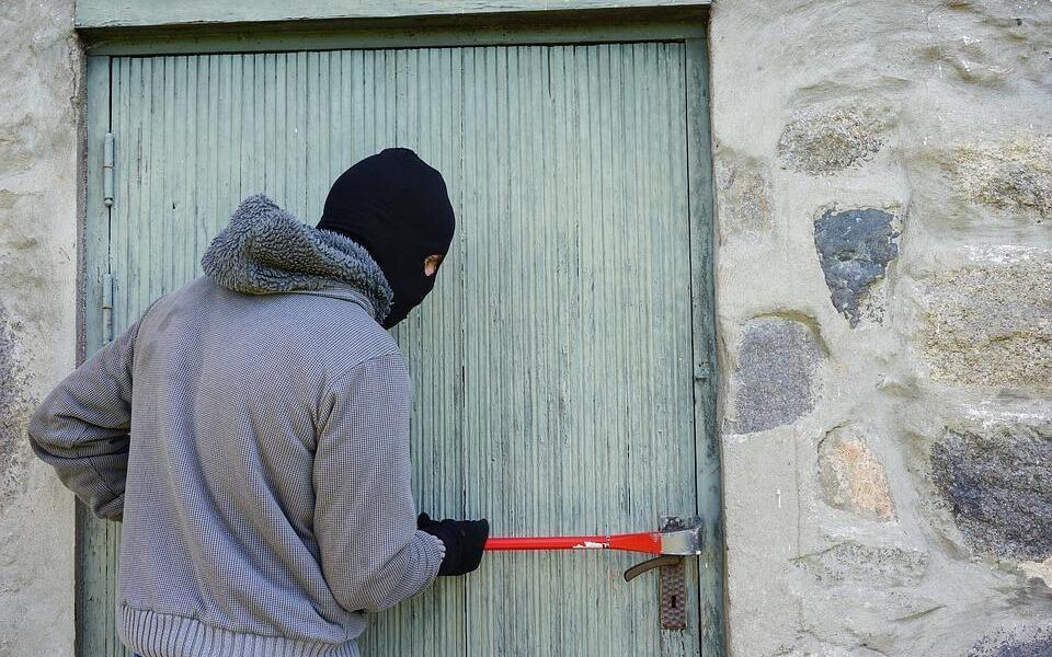 , Agress&eacute; par des cambrioleurs chez lui, ce maire de Gironde est sous le choc