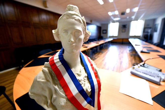 , Agress&eacute;e verbalement, une maire corr&eacute;zienne dit stop aux menaces et porte plainte