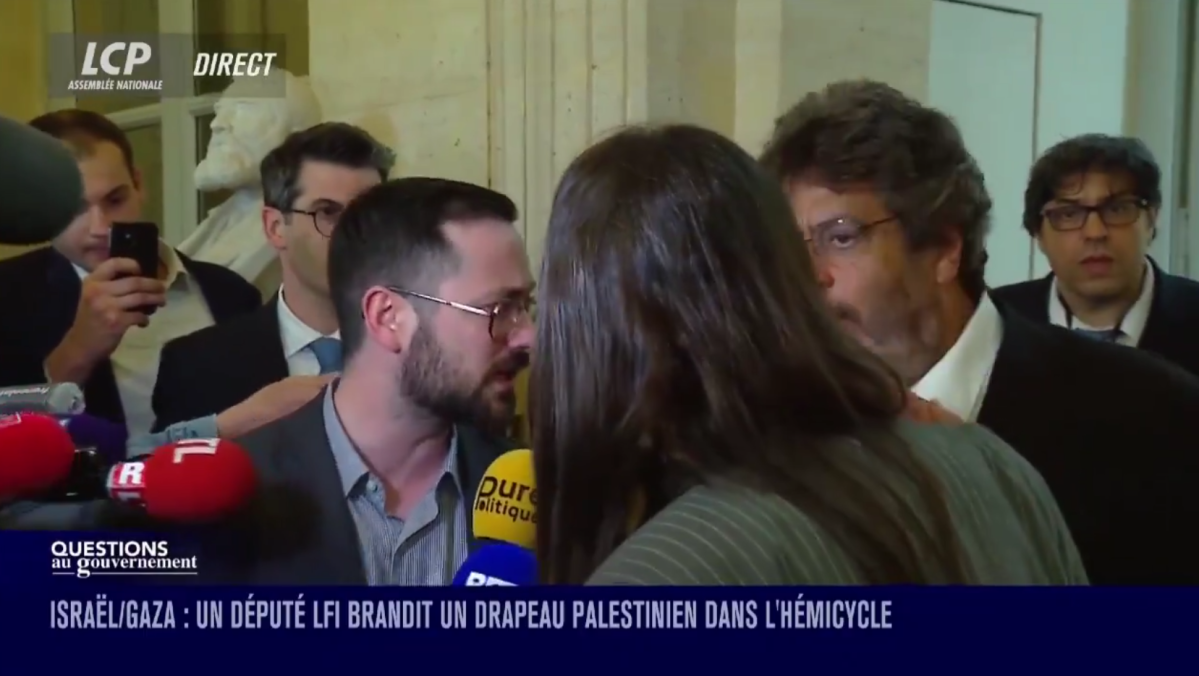 , Drapeau palestinien brandi dans l&rsquo;h&eacute;micycle : de vives tensions dans les couloirs de l&rsquo;Assembl&eacute;e