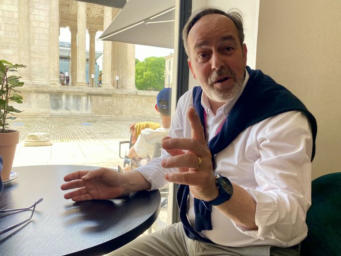 "Quand on voit&nbsp;du bleu dans les rues, il y a moins de faits, c&rsquo;est nettement plus s&eacute;curis&eacute;", observe Richard Schieven.