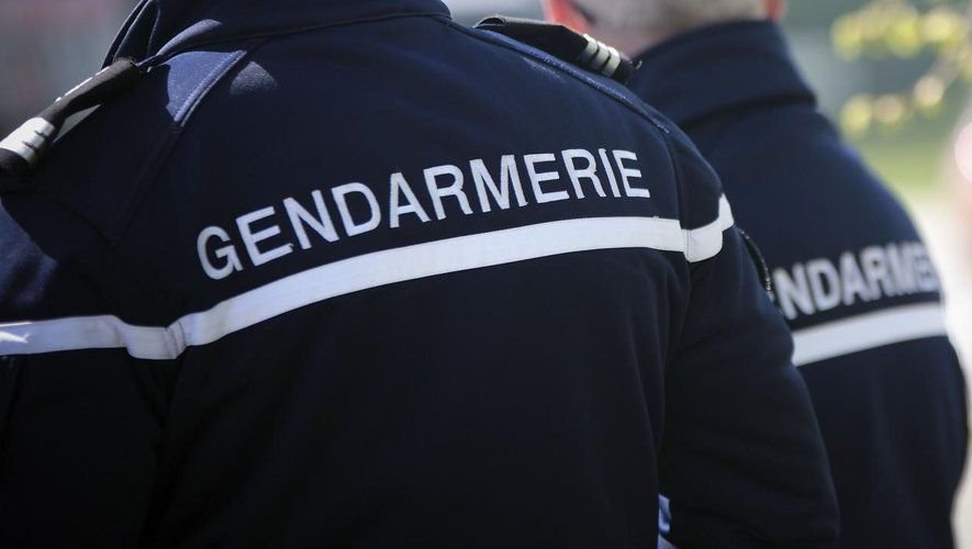 , Il agresse une enseignante en plein cours avec une arme blanche et s&rsquo;enfuit par la fen&ecirc;tre : un lyc&eacute;en de 18 ans interpell&eacute; en Maine-et-Loire