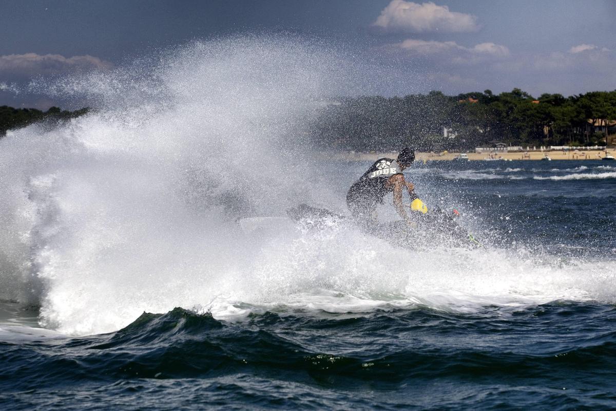 , L&egrave;ge-Cap-Ferret et le Port d&rsquo;Arcachon interdisent la mise &agrave; l&rsquo;eau des jet-skis des particuliers