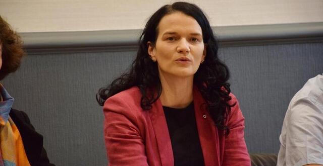 photo m&eacute;lanie thomin, d&eacute;put&eacute;e du finist&egrave;re de la circonscription de carhaix-ch&acirc;teaulin. 
