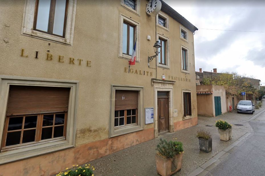 , Violences sur les &eacute;lus : un conseiller municipal qui intervenait pour emp&ecirc;cher un feu de d&eacute;chets plastiques pass&eacute; &agrave; tabac