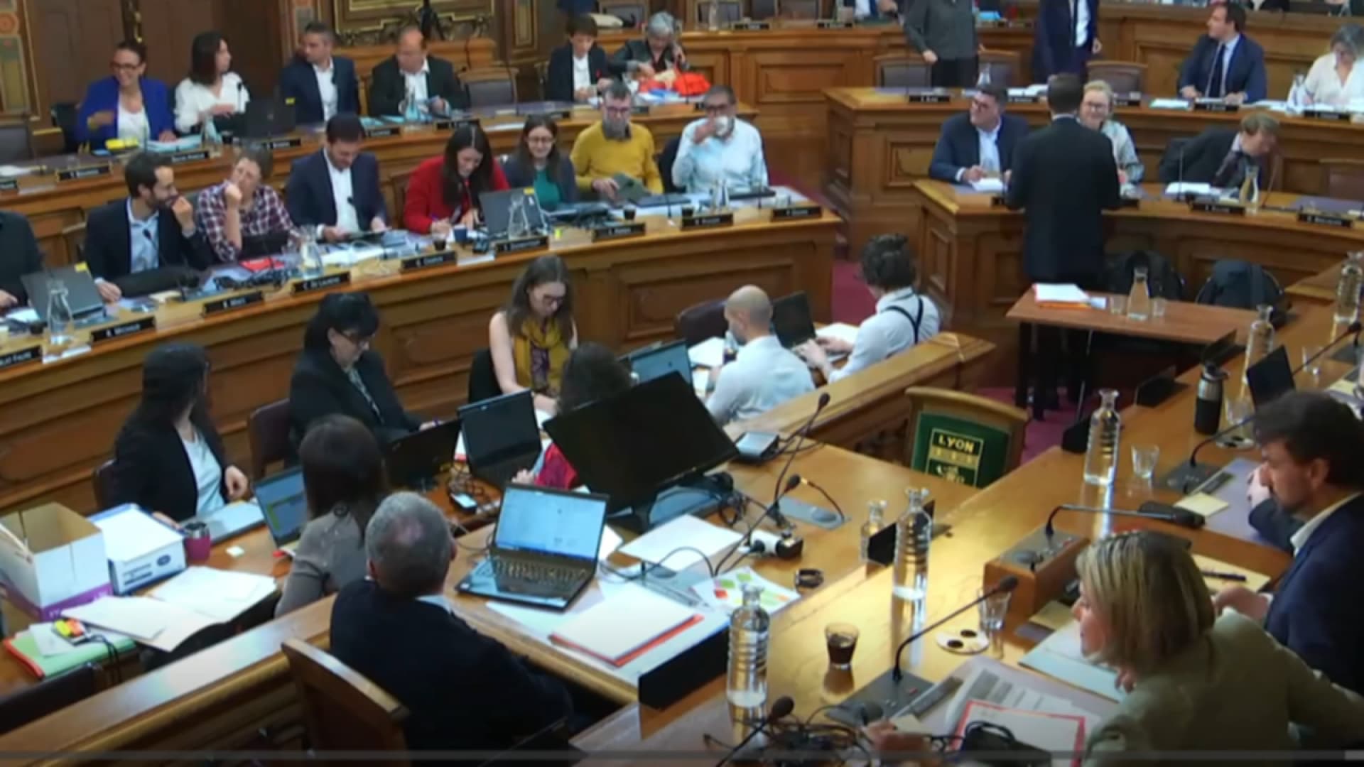 , &laquo;&nbsp;Vous &ecirc;tes qui pour nous traiter d&rsquo;homophobes?&nbsp;&raquo;: d&eacute;bat houleux au conseil municipal de Lyon sur la marche des fiert&eacute;s