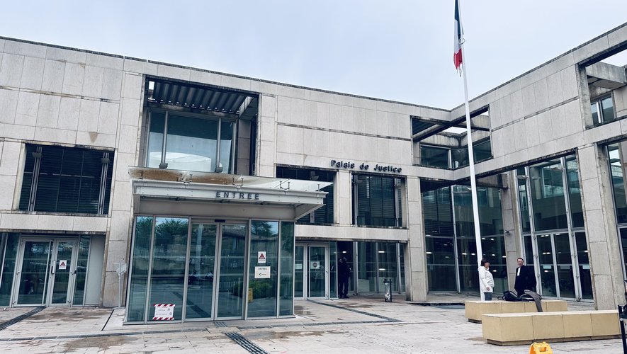 , Agression d&rsquo;une femme lesbienne : trois jeunes &laquo;&nbsp;interdits de para&icirc;tre&nbsp;&raquo; &agrave; Montpellier