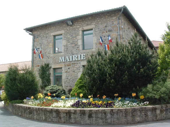 , Deux &eacute;lus agress&eacute;s &agrave; l&rsquo;issue d&rsquo;un conseil municipal en Haute-Loire