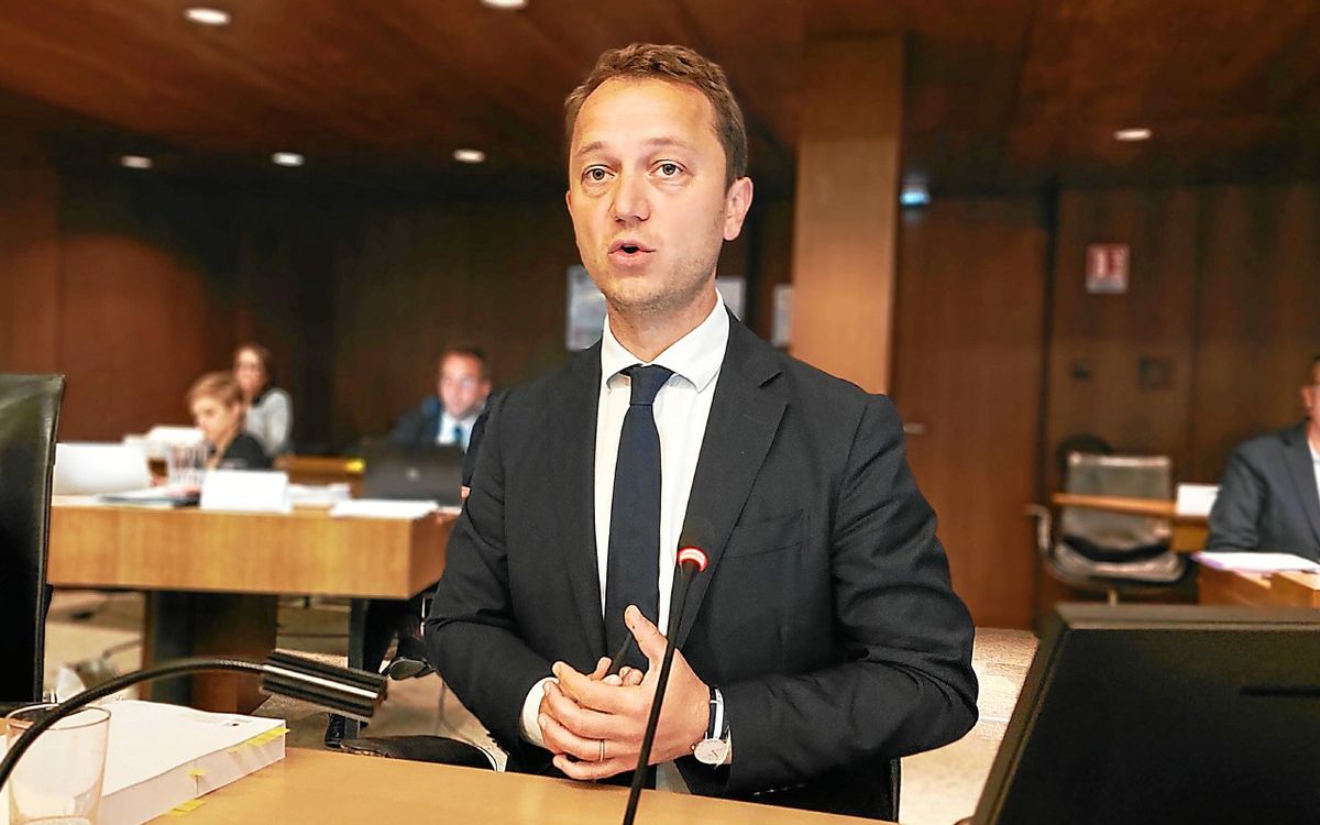 , L&eacute;gislatives : le combat des chefs contre les extr&ecirc;mes divise le D&eacute;partement du Finist&egrave;re
