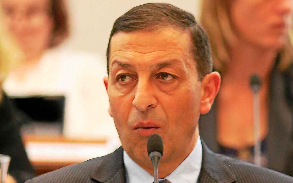 , L&rsquo;&eacute;lu brestois Hosny Trabelsi condamn&eacute; &agrave; un an de prison avec sursis pour agression sexuelle