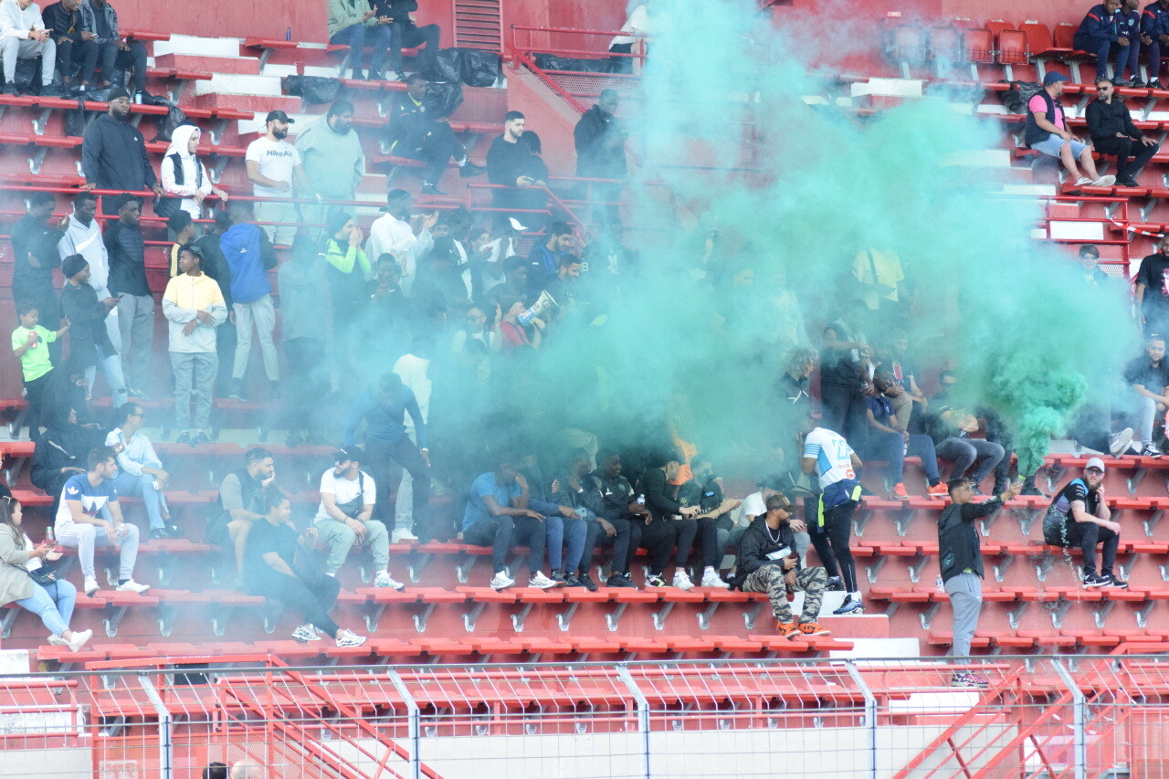 , Seine-et-Marne : insultes, jets de bouteilles, tirs de mortiers : &laquo;&nbsp;le chaos&nbsp;&raquo; apr&egrave;s le match Melun-Montreuil