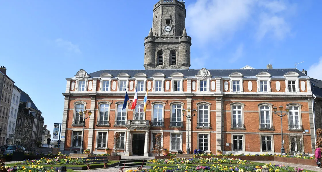 , Vive altercation en conseil entre le maire de Boulogne et un &eacute;lu RN