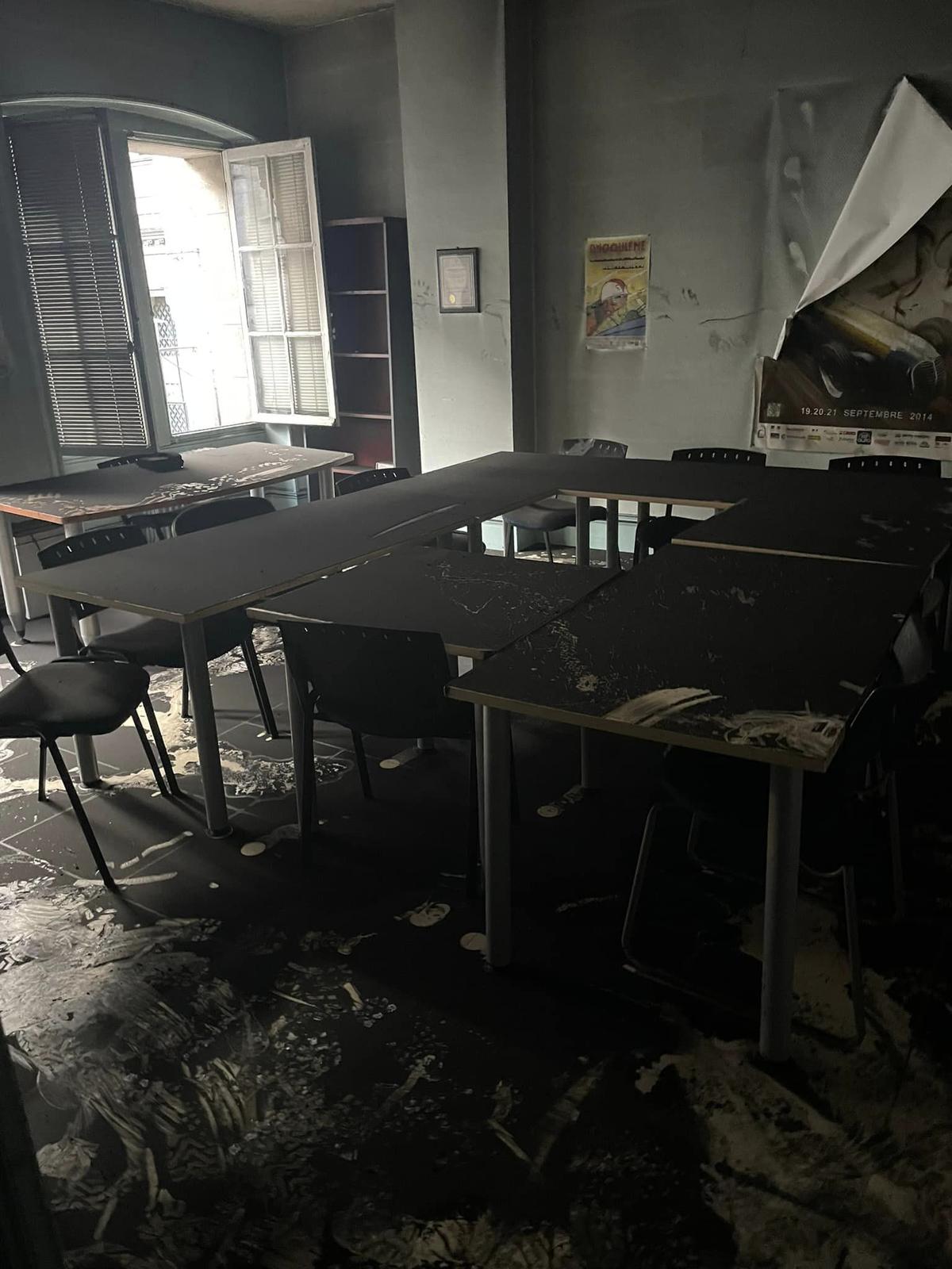 , Au lendemain de l&rsquo;attaque, l&rsquo;&eacute;motion et des interrogations sur la s&eacute;curit&eacute; de l&rsquo;h&ocirc;tel de ville d&rsquo;Angoul&ecirc;me