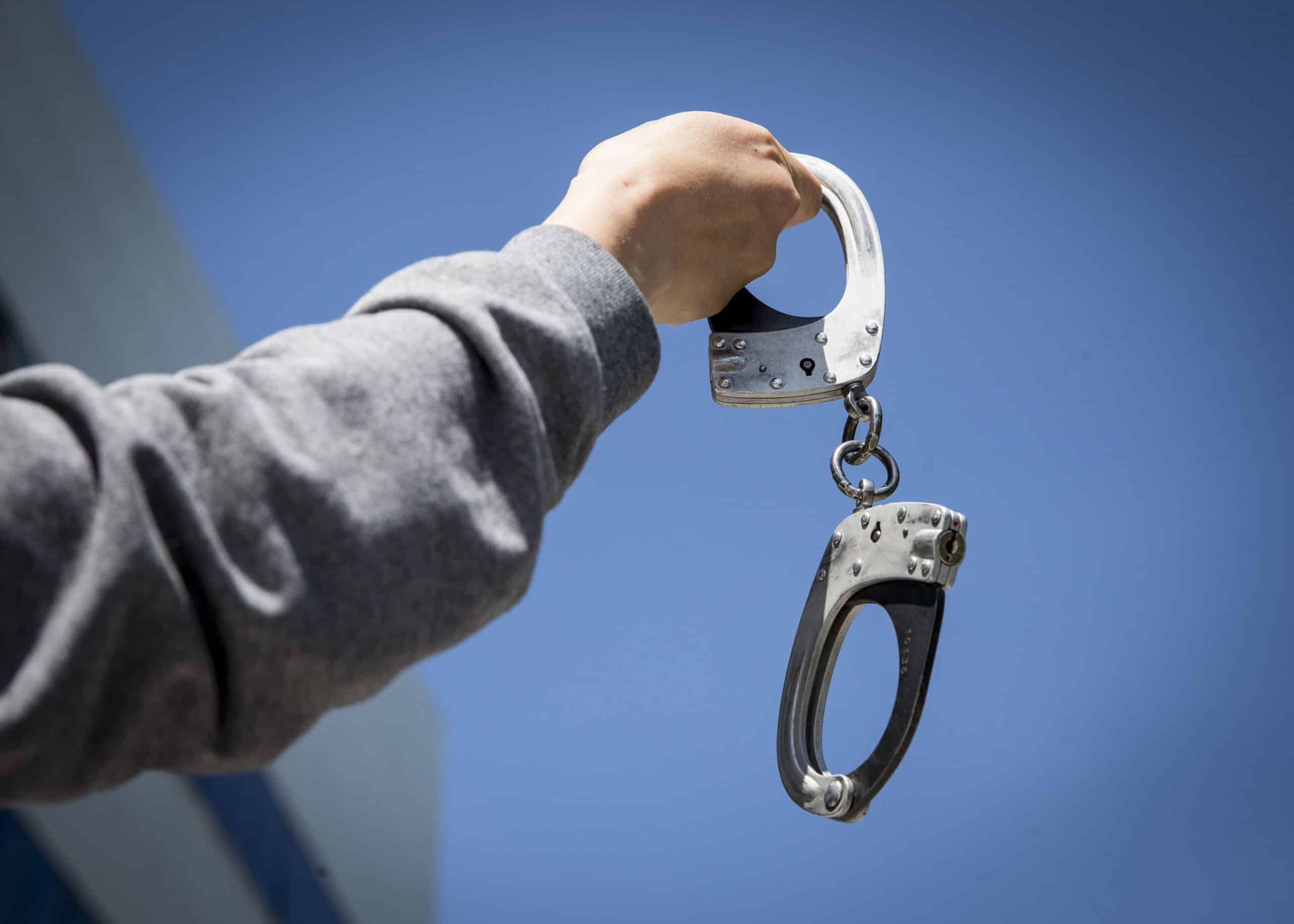 , Beno&icirc;t Fromeaux, &eacute;lu municipal &acirc;g&eacute; de 47 ans, a &eacute;t&eacute; plac&eacute; en d&eacute;tention provisoire pour viol et agression sexuelle.
