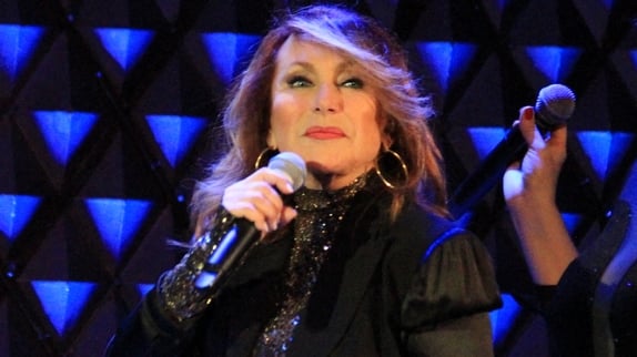 , &laquo;&nbsp;Je n&rsquo;ai jamais vu &ccedil;a&nbsp;&raquo; : un concert de Julie Pietri tourne au fiasco, elle s&rsquo;explique