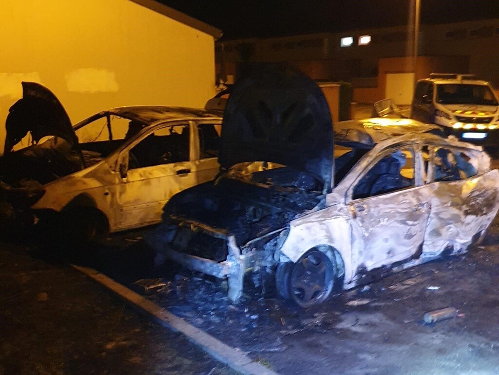 , Lorraine. Cagoul&eacute;s et arm&eacute;s, 15 individus agressent des jeunes : un ado de 17 ans poignard&eacute;