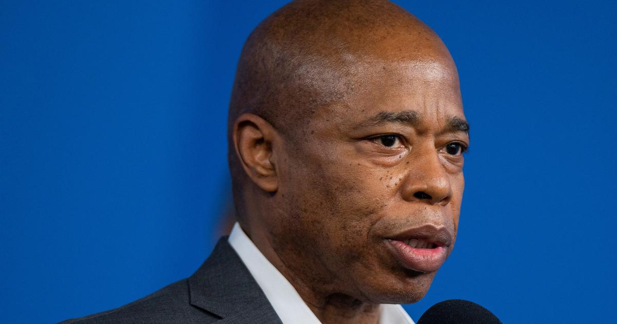 , New York : le maire &Eacute;ric Adams assure vouloir coop&eacute;rer &agrave; l&rsquo;enqu&ecirc;te pour corruption le visant