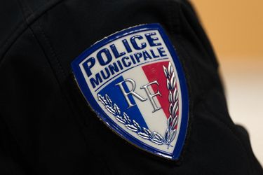 L'&eacute;lu a &eacute;t&eacute; mis en examen et plac&eacute; en d&eacute;tention provisoire.