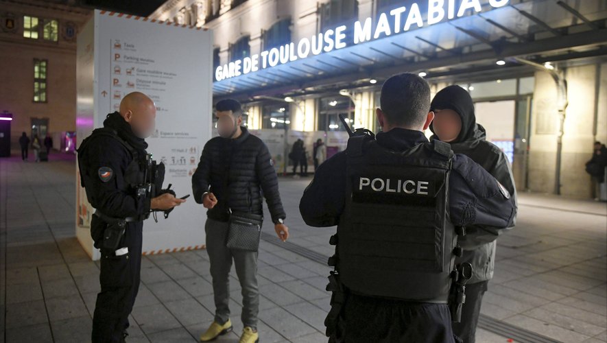 , Violente agression sur le parvis de la gare Matabiau &agrave; Toulouse, un homme retrouv&eacute; entre la vie et la mort, un suspect arr&ecirc;t&eacute; un an apr&egrave;s