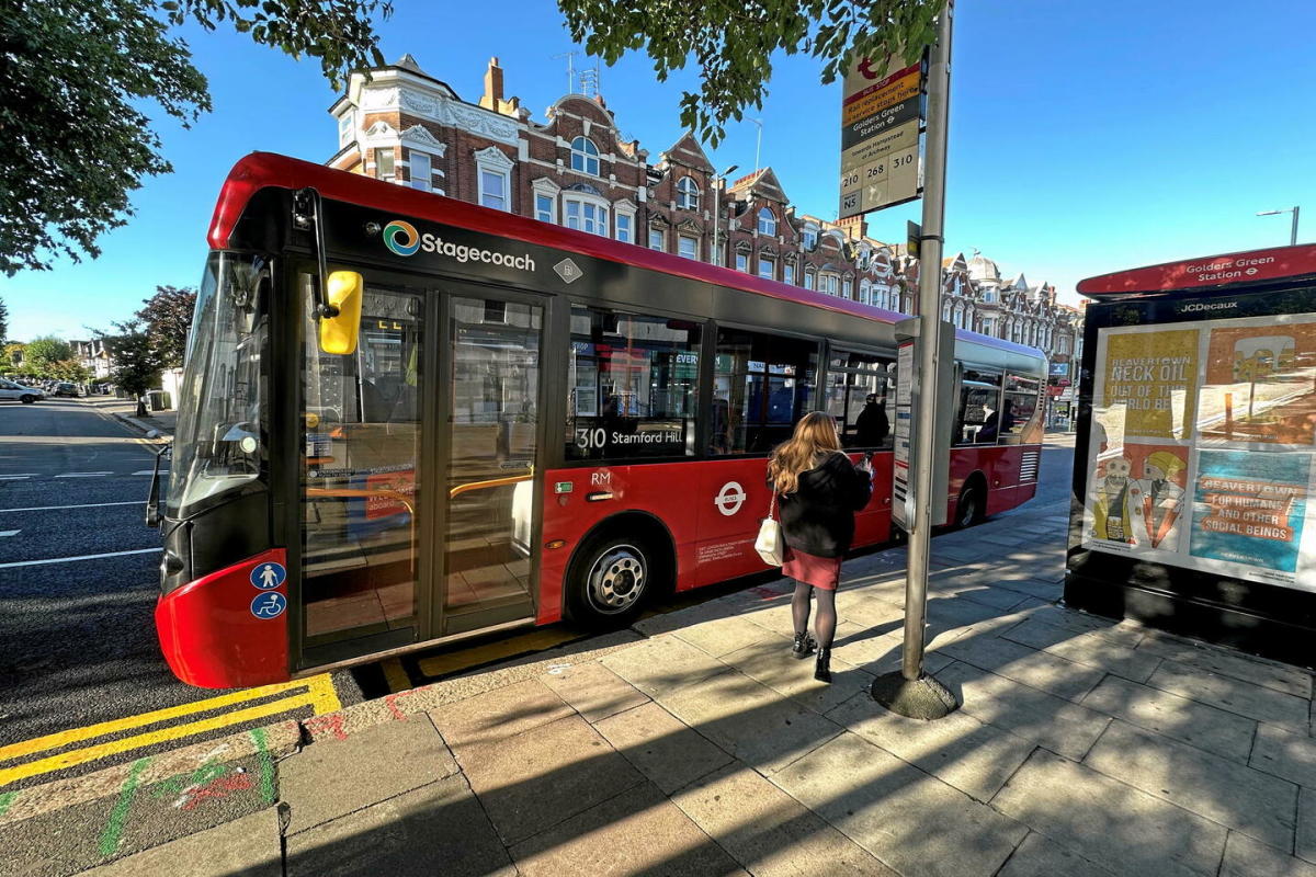, &Agrave; Londres, un bus pour rassurer la communaut&eacute; juive orthodoxe