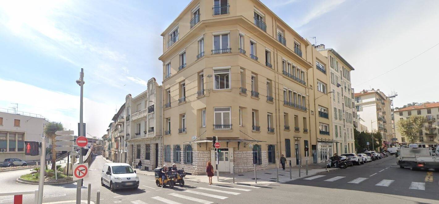 , Affaire Abb&eacute; Pierre: le maire de Nice Christian Estrosi prend une d&eacute;cision forte en plein scandale