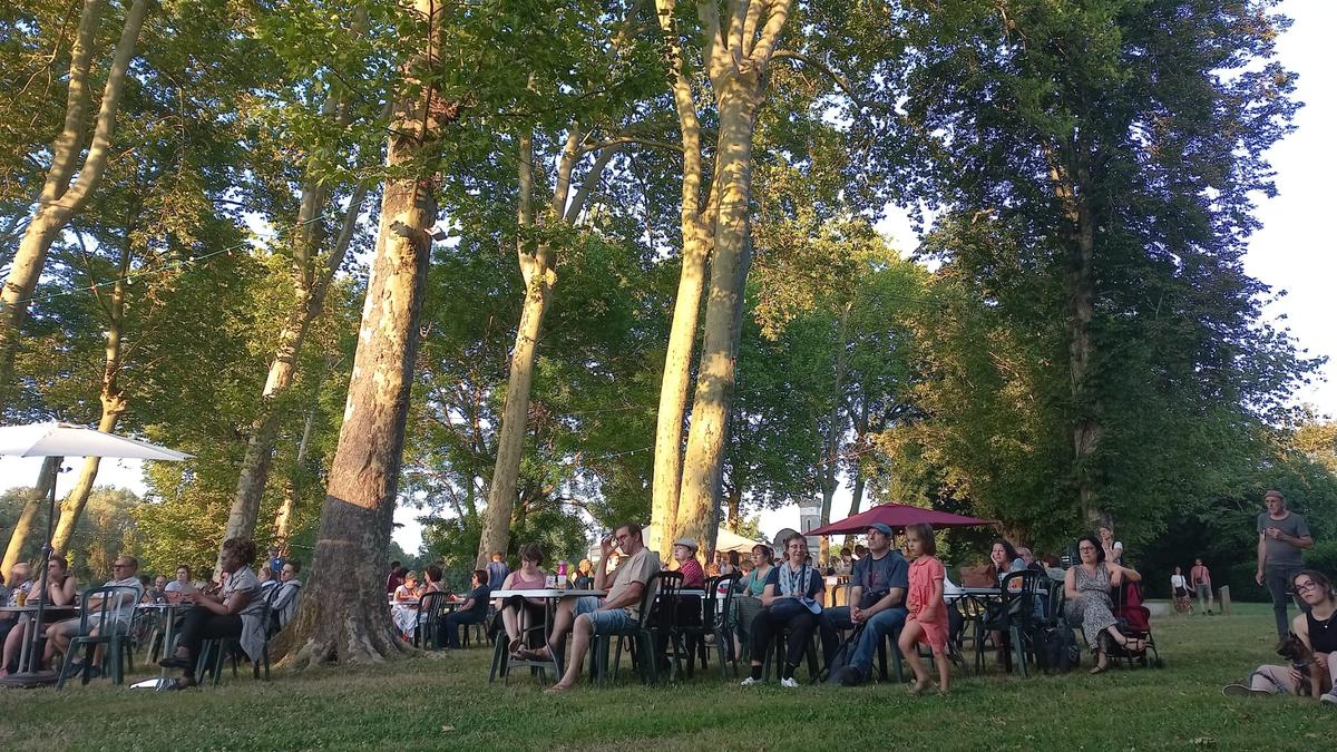 Le coup d&rsquo;envoi des Estivales 2024 de Langon a &eacute;t&eacute; donn&eacute; le mercredi 17&nbsp;juillet au parc des Vergers.