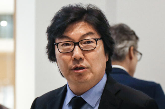 Jean-Vincent Plac&eacute; le 11 juillet 2018 &agrave; Paris, &agrave; son arriv&eacute;e pour son proc&egrave;s devant le tribunal correctionnel pour agression et injures raciales apr&egrave;s une soir&eacute;e tr&egrave;s alcoolis&eacute;e &agrave; Paris, en avril 2018.