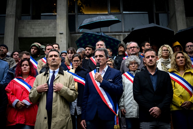 , Le maire de Grenoble d&eacute;fend son refus d&rsquo;armer la police municipale
