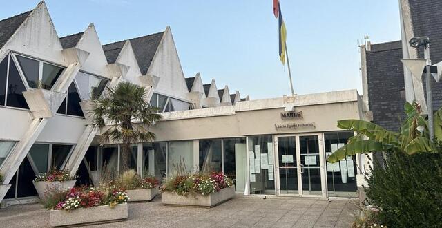 photo un &eacute;lu de la majorit&eacute; de carnac&nbsp;compara&icirc;tra devant le tribunal correctionnel de lorient, le 19&nbsp;f&eacute;vrier 2025, pour violence par personne d&eacute;positaire de l&rsquo;autorit&eacute; publique. &copy; archives ouest-france 