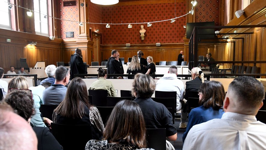 , Verzeille. &laquo;&nbsp;Ils &eacute;taient fiers d&rsquo;avoir tabass&eacute; des noirs&nbsp;&raquo; : agression raciste sur fond de psychose &agrave; la piq&ucirc;re sauvage dans une f&ecirc;te de village
